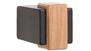 Haken Elsenfeld-Haken Metall - Schwarz matt pulverbeschichtet + Holzbügel - 33 mm lang  vor weißem Hintergrund