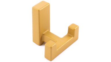 Haken Flieden Metall - Gold matt Pulverbeschichtung - 50 mm lang vor weißem Hintergrund