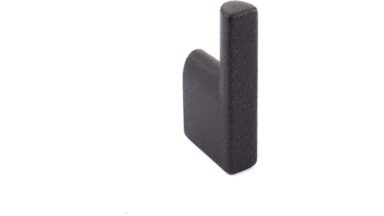 Haken Hemmoor Metall - Graphit Marone Pulverbeschichtung - 45 mm lang vor weißem Hintergrund