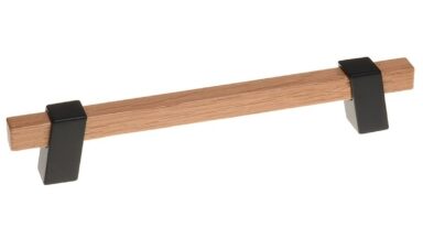 Griff Doberlug-Kirchhain Metall - Schwarz matt Pulverbeschichtung + Holz - 210 mm lang  vor weißem Hintergrund