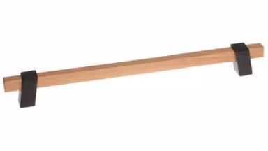 Griff Doberlug-Kirchhain Metall - Schwarz matt Pulverbeschichtung + Holz - 306 mm lang vor weißem Hintergrund
