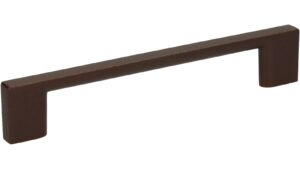 Griff Eslohe Metall - Braun Marone Pulverbeschichtung - 150 mm lang  vor weißem Hintergrund