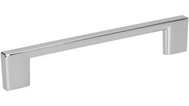 Griff Eslohe Metall - Chrom glänzend galvanisiert - 150 mm lang vor weißem Hintergrund