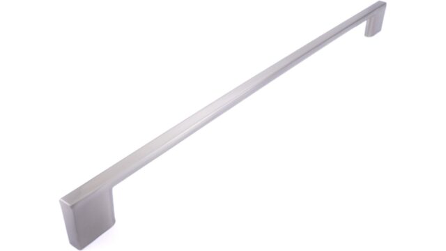 Griff Eslohe Metall - Edelstahleffekt - 359 mm lang vor weißem Hintergrund