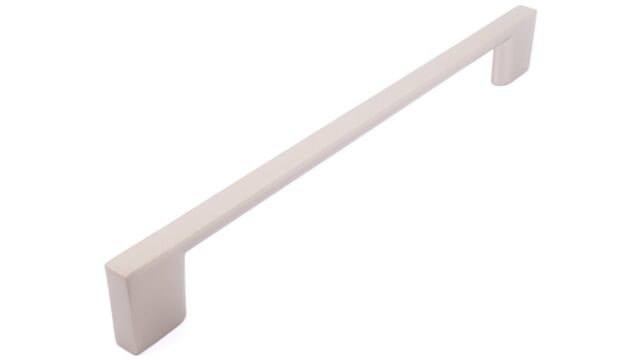 Griff Eslohe Metall - Nickel matt galvanisiert - 222 mm lang vor weißem Hintergrund