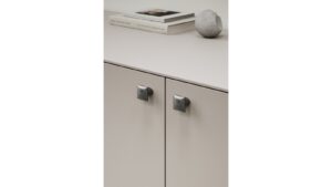 Griff FLOW-KNOB Zink - Gun-metal - 30 mm lang  vor weißem Hintergrund