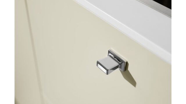 Griff HERITAGE-KNOB Zink - Glanz Nickel - 36 mm lang  vor weißem Hintergrund