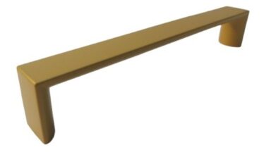 Griff Könnern Metall - Gold matt Pulverbeschichtung - 168 mm lang vor weißem Hintergrund