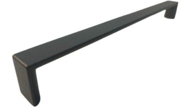 Griff Könnern Metall - Graphit Marone Pulverbeschichtung - 264 mm lang vor weißem Hintergrund