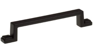 Griff Magstadt Metall - Schwarz matt Pulverbeschichtung - 163 mm lang  vor weißem Hintergrund