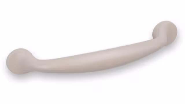 Griff Pfedelbach Metall - Beige matt Pulverbeschichtung - 125 mm lang  vor weißem Hintergrund