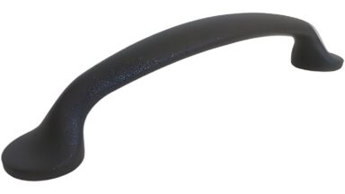 Griff Pfedelbach Metall - Graphit Marone Pulverbeschichtung - 170 mm lang vor weißem Hintergrund