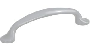 Griff Pfedelbach Metall - hellgrau Pulver - 125 mm lang  vor weißem Hintergrund