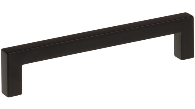 Griff Waltenhofen Metall - Schwarz matt Pulverbeschichtung - 138 mm lang vor weißem Hintergrund