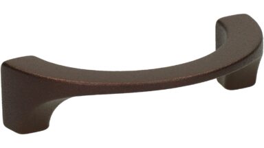 Griff Weilmünsterarktflecken Metall - Braun Marone Pulverbeschichtung - 74 mm lang vor weißem Hintergrund