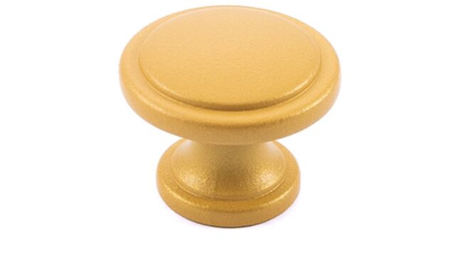Knopf Nittendorf Metall - Gold matt Pulverbeschichtung - 30 mm lang vor weißem Hintergrund