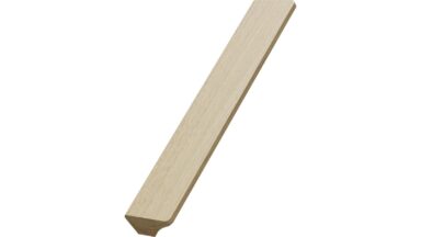 Griff BAUM Eiche FSC 100% - Nordische Eiche - 200 mm lang vor weißem Hintergrund