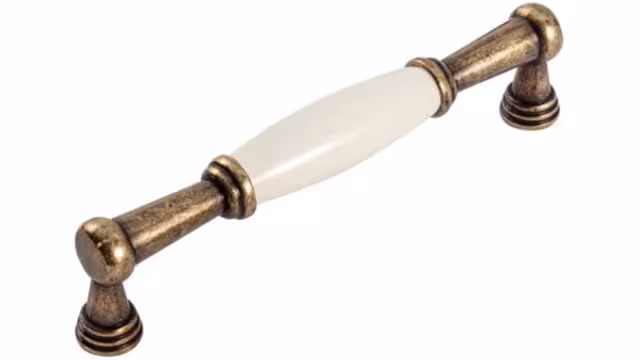 Griff Gräfenhainichen Zamak Porzellan antik beige - 144 mm lang  vor weißem Hintergrund