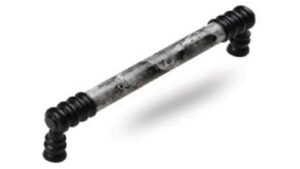 Griff Leon-Rot Zamak Porzellan schwarz matt weiß Wolke - 140 mm lang vor weißem Hintergrund
