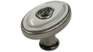 Knopf Brakel Druckguss - Kunststoff altsilberfarbig weiß silber glänzend - 32 mm lang  vor weißem Hintergrund