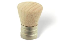 Knopf Hagenow Holz - Druckguss buche roh matt vernickelt - 20 mm lang  vor weißem Hintergrund