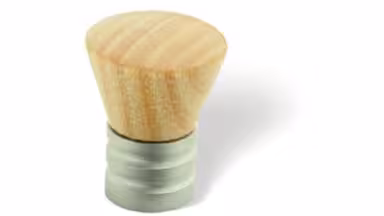 Knopf Hagenow Holz - esche natur lackiert, Zinkdruckguß - chrom matt - 20 mm lang vor weißem Hintergrund