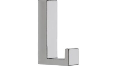 Haken Salzhemmendorf Druckguss chrom glänzend - 61 mm lang  vor weißem Hintergrund