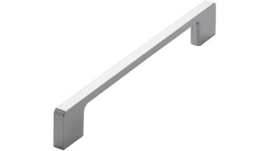 Griff Bad-Reichenhall Druckguss chrom glänzend - 204 mm lang  vor weißem Hintergrund