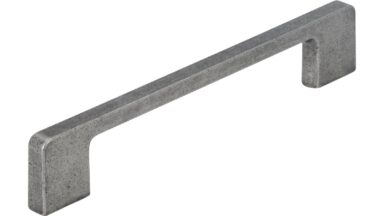 Griff Bad-Reichenhall Druckguss alteisenfarbig - 172 mm lang vor weißem Hintergrund