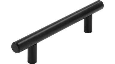 Griff Blankenheim Stahl schwarz matt pulverbeschichtet - 146 mm lang  vor weißem Hintergrund