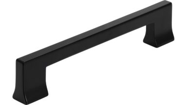Griff Gommern Druckguss schwarz matt pulverbeschichtet - 148 mm lang vor weißem Hintergrund