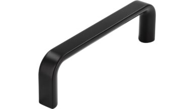 Griff Hemau Druckguss Schwarz matt - 104 mm lang vor weißem Hintergrund