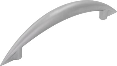 Griff Herzogenrath Druckguss chrom matt - 130 mm lang vor weißem Hintergrund
