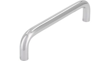 Griff Schöningen Stahl chrom glänzend - 104 mm lang  vor weißem Hintergrund
