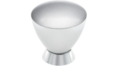 Knopf Buchloe Kunststoff metallisiert chrom glänzend - 32 mm lang vor weißem Hintergrund