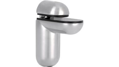 Regalbodenträger Kißlegg Druckguss - Kunststoff Chrom glänzend/Schwarz - 92 mm lang vor weißem Hintergrund